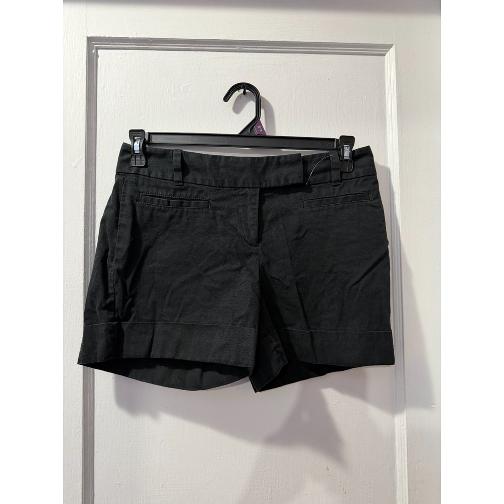 Ann Taylor Black Signature Shorts in 4